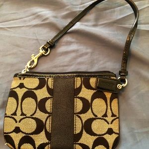 Coach wristlet NWOT